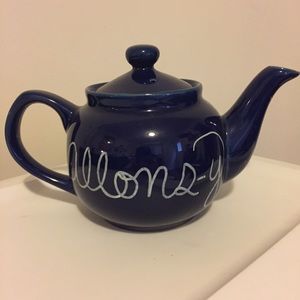 “Allons-y” blue teapot, Doctor Who-inspired